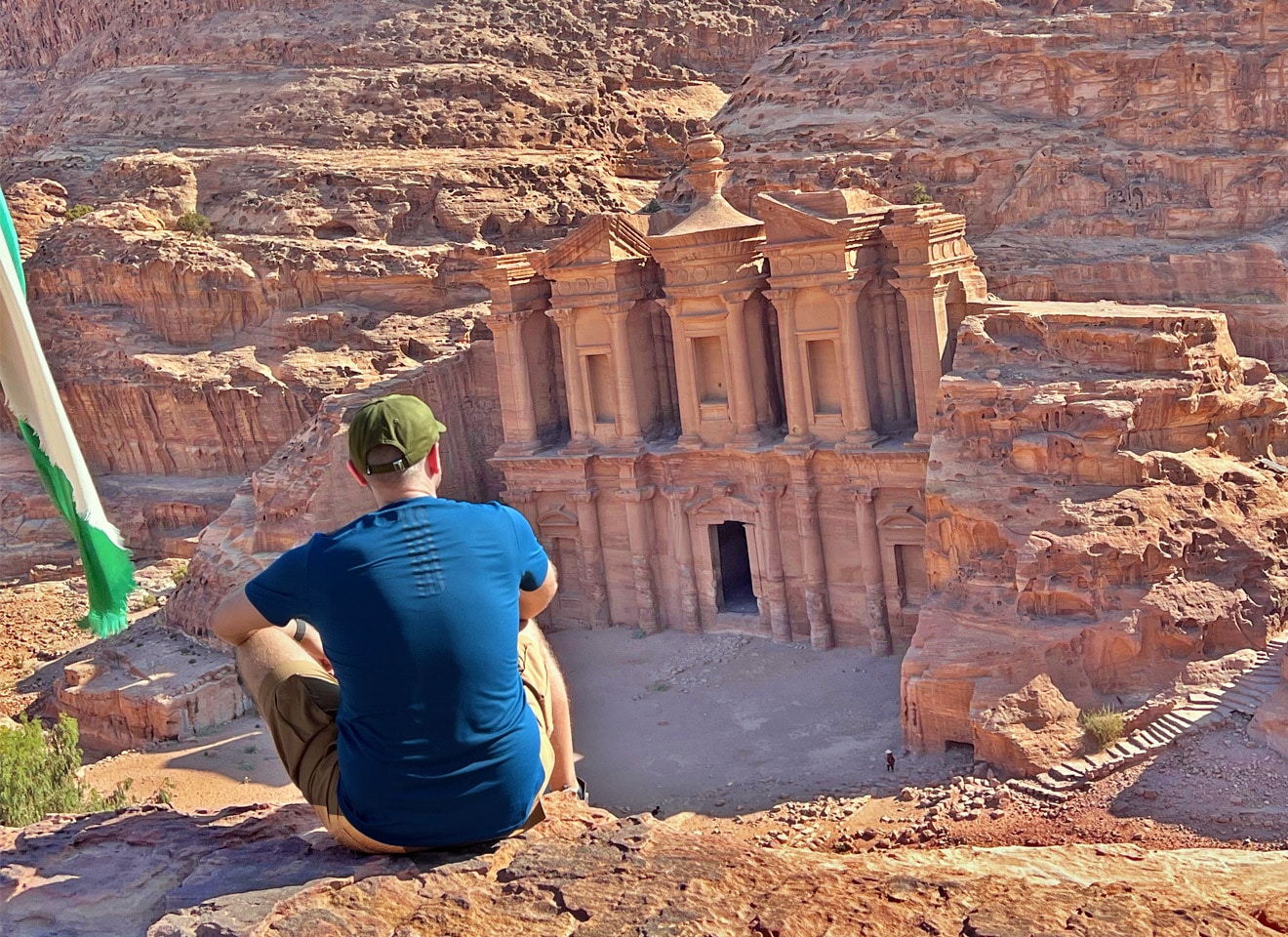 Jaspar auf Reisen – Petra, Jordanien. Aktiv und bewusst unterwegs.